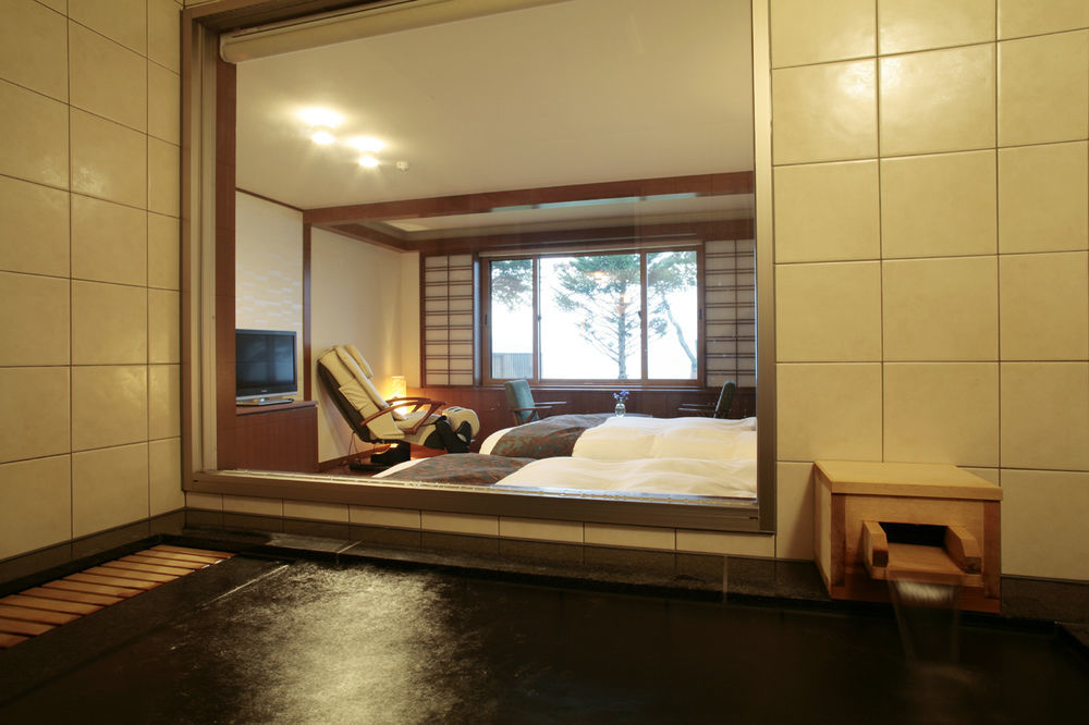 Lakeside Villa Suimeikaku Титосе Экстерьер фото